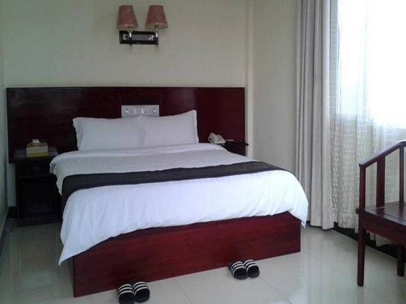Golden Hill Hotel - Lashio Екстериор снимка