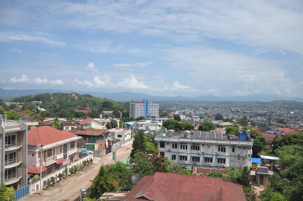 Golden Hill Hotel - Lashio Екстериор снимка
