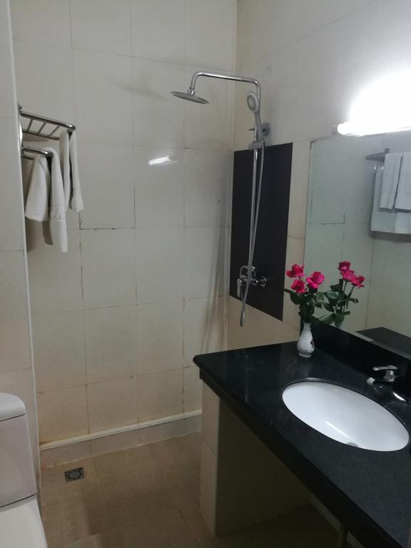 Golden Hill Hotel - Lashio Екстериор снимка