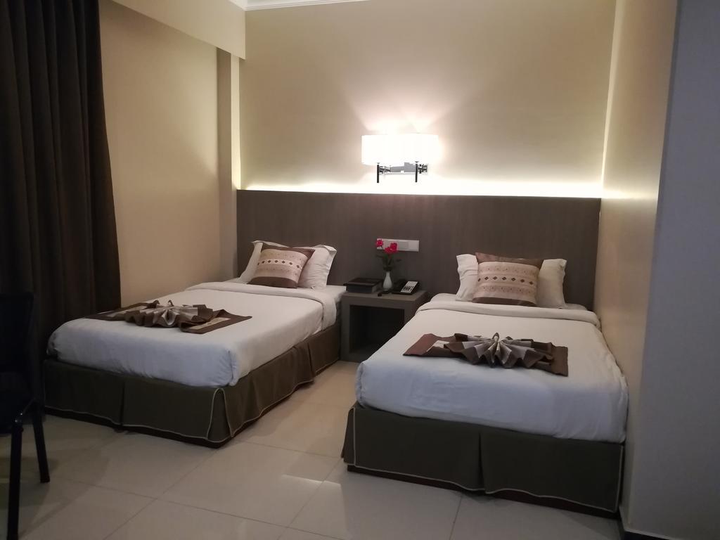Golden Hill Hotel - Lashio Екстериор снимка