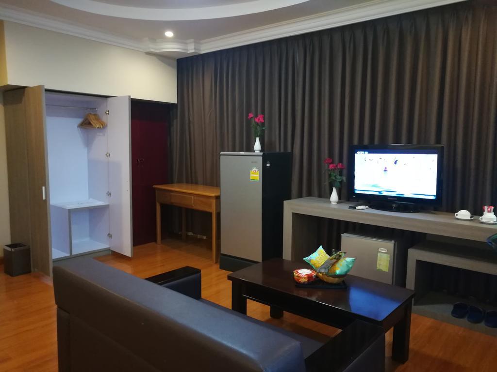 Golden Hill Hotel - Lashio Екстериор снимка